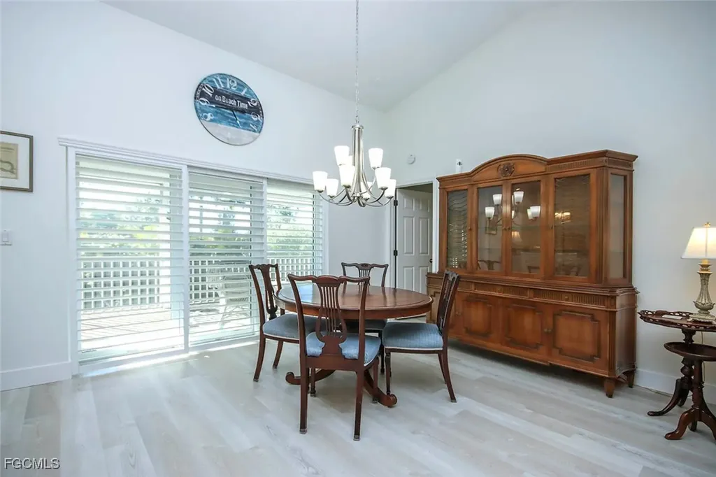 1890 Farm Trail Sanibel FL 33957
