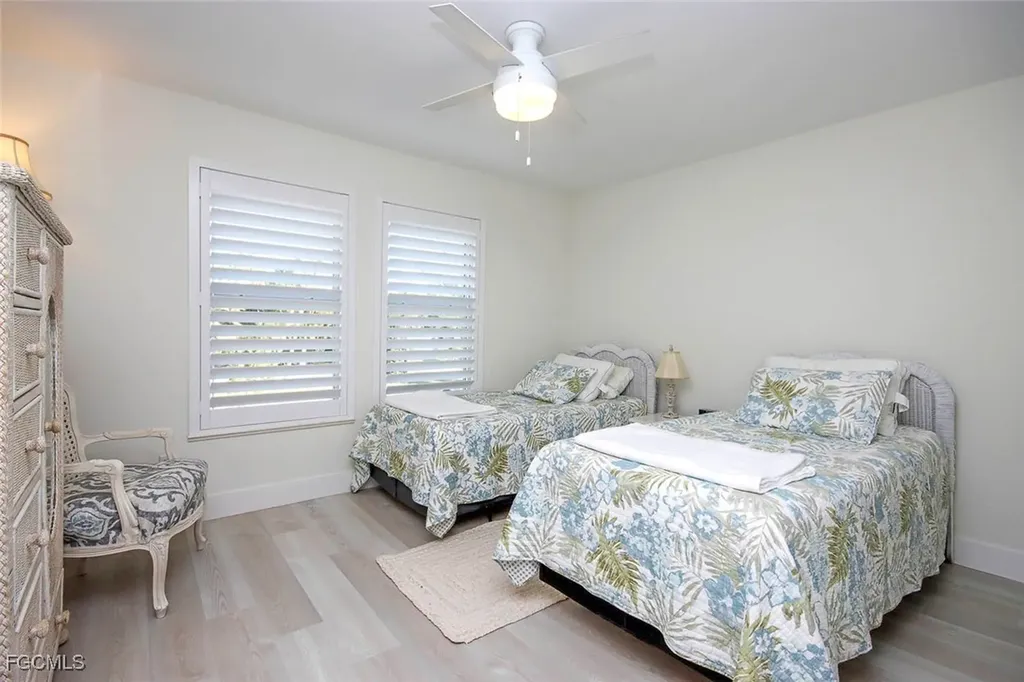 1890 Farm Trail Sanibel FL 33957