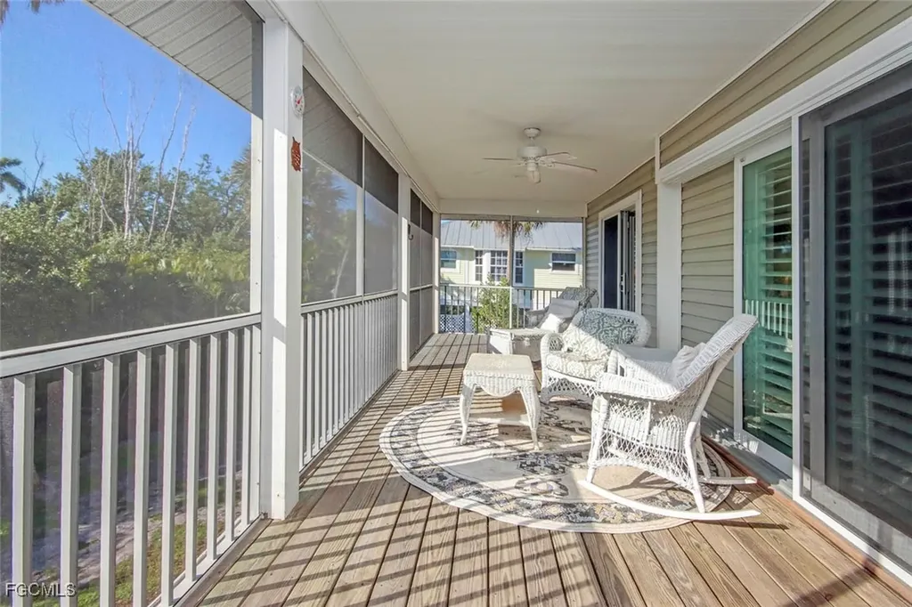 1890 Farm Trail Sanibel FL 33957
