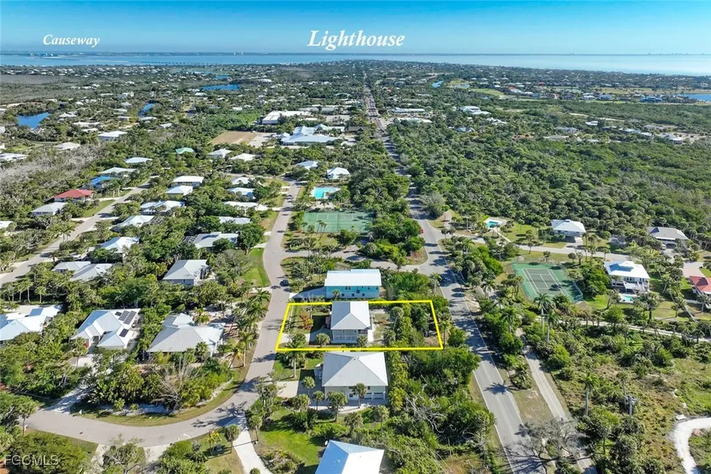 1890 Farm Trail Sanibel FL 33957