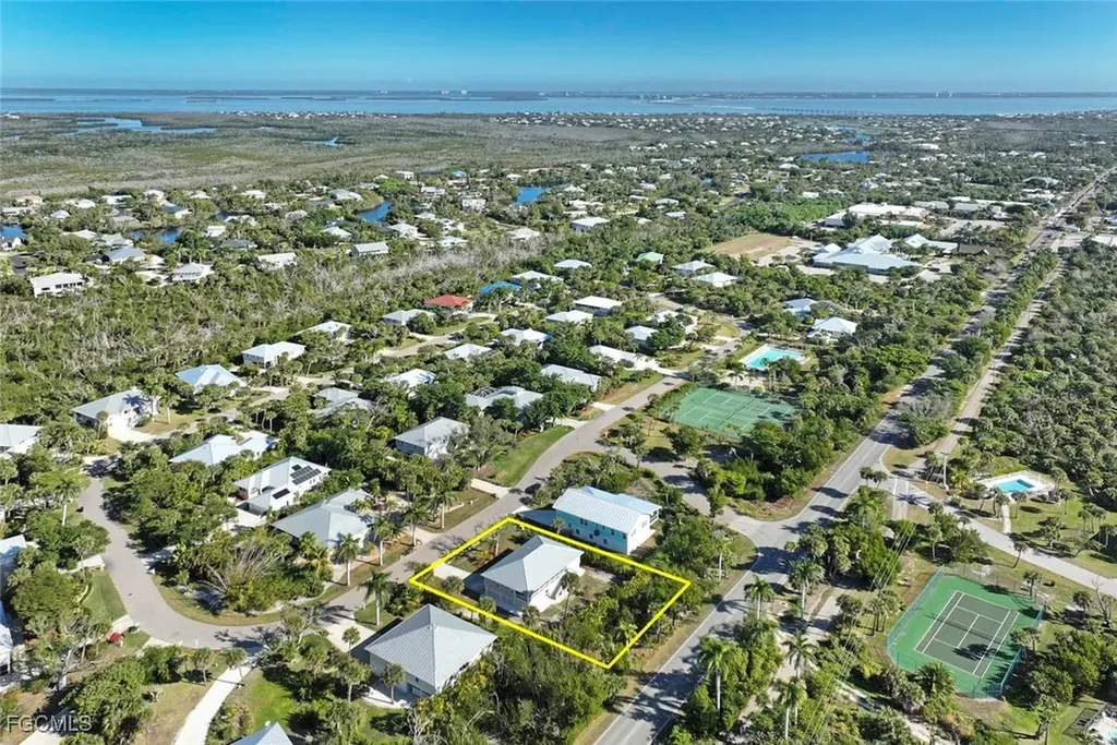 1890 Farm Trail Sanibel FL 33957
