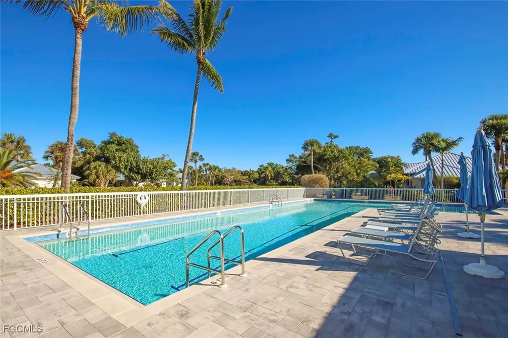 1890 Farm Trail Sanibel FL 33957