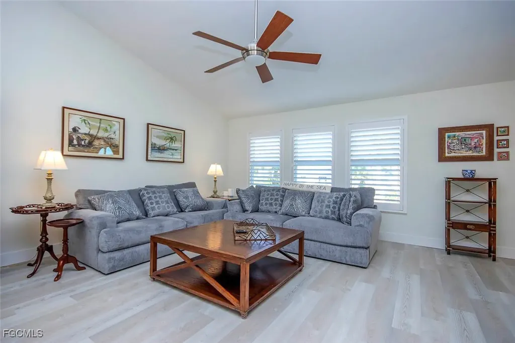 1890 Farm Trail Sanibel FL 33957