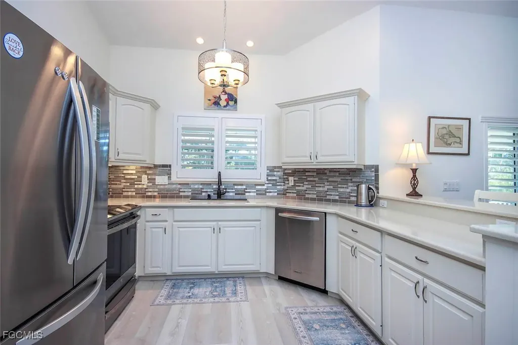 1890 Farm Trail Sanibel FL 33957