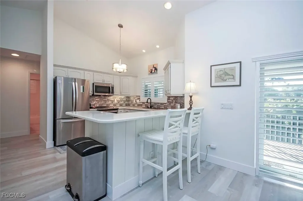 1890 Farm Trail Sanibel FL 33957