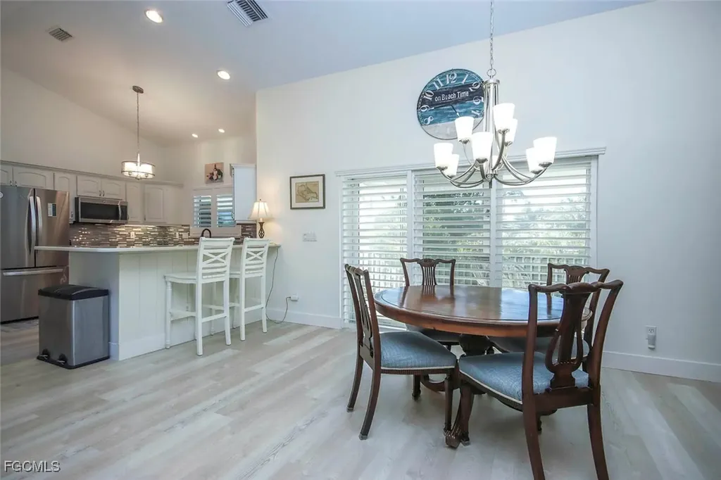 1890 Farm Trail Sanibel FL 33957