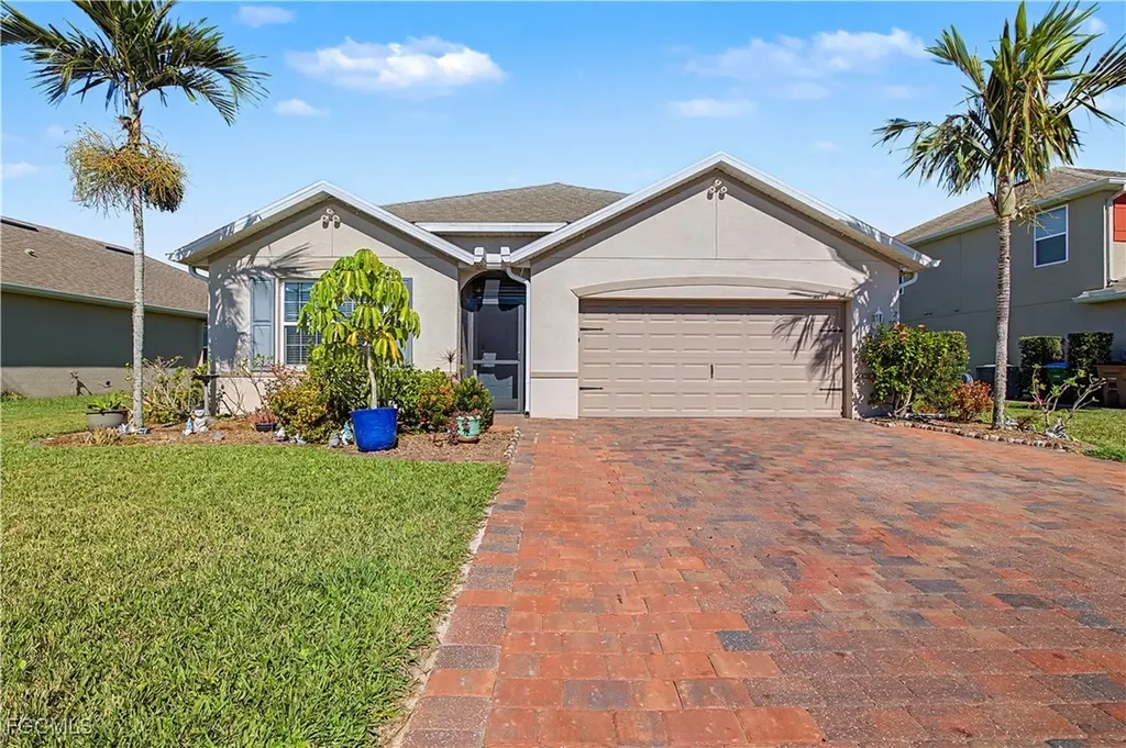 2613 Manzilla Lane Cape Coral FL 33909