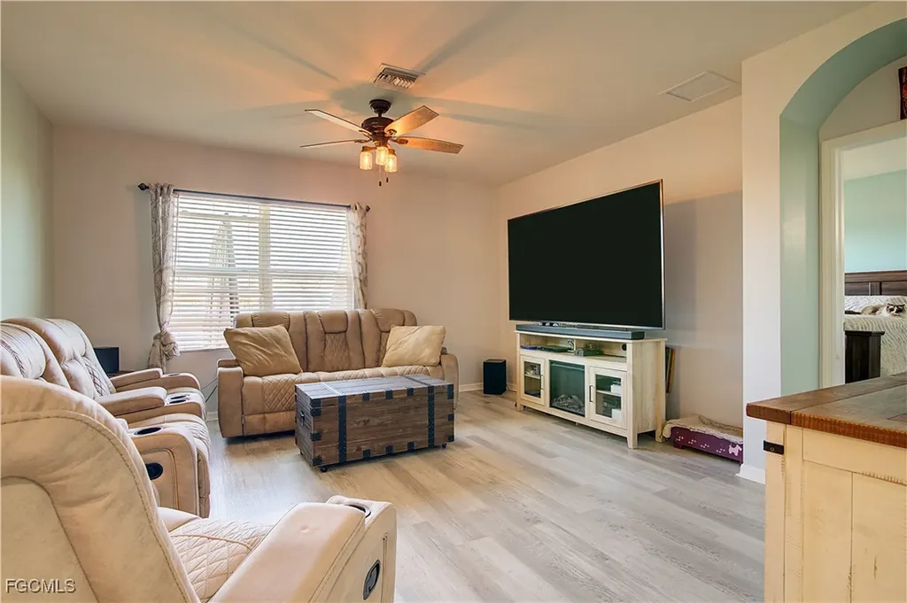 2613 Manzilla Lane Cape Coral FL 33909