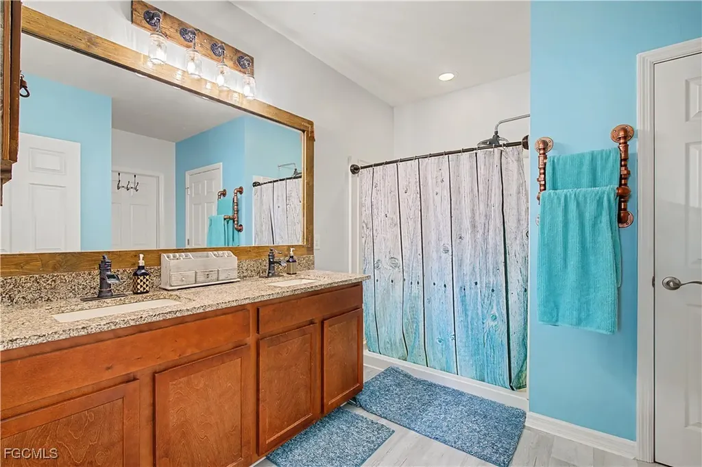 2613 Manzilla Lane Cape Coral FL 33909