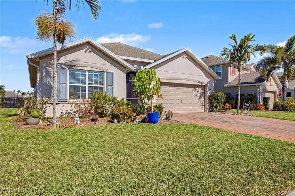2613 Manzilla Lane Cape Coral FL 33909