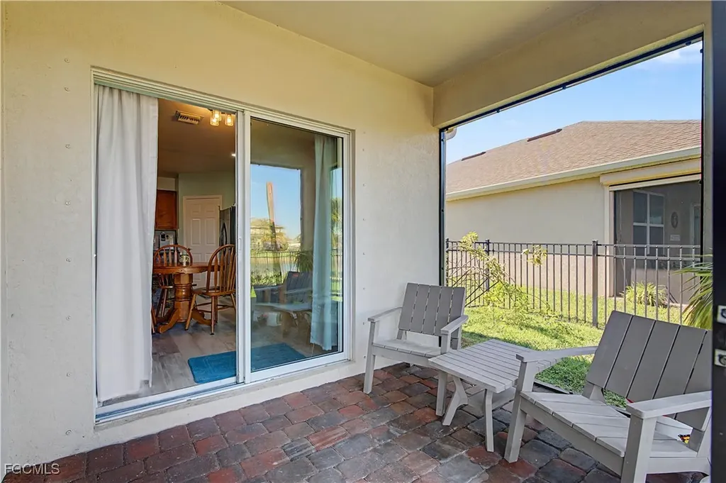 2613 Manzilla Lane Cape Coral FL 33909