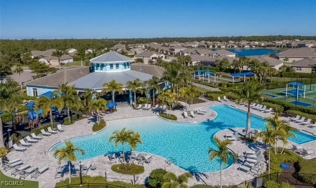 2613 Manzilla Lane Cape Coral FL 33909