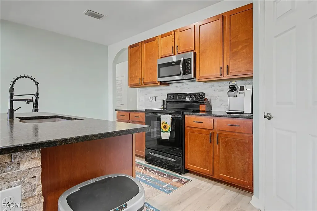 2613 Manzilla Lane Cape Coral FL 33909