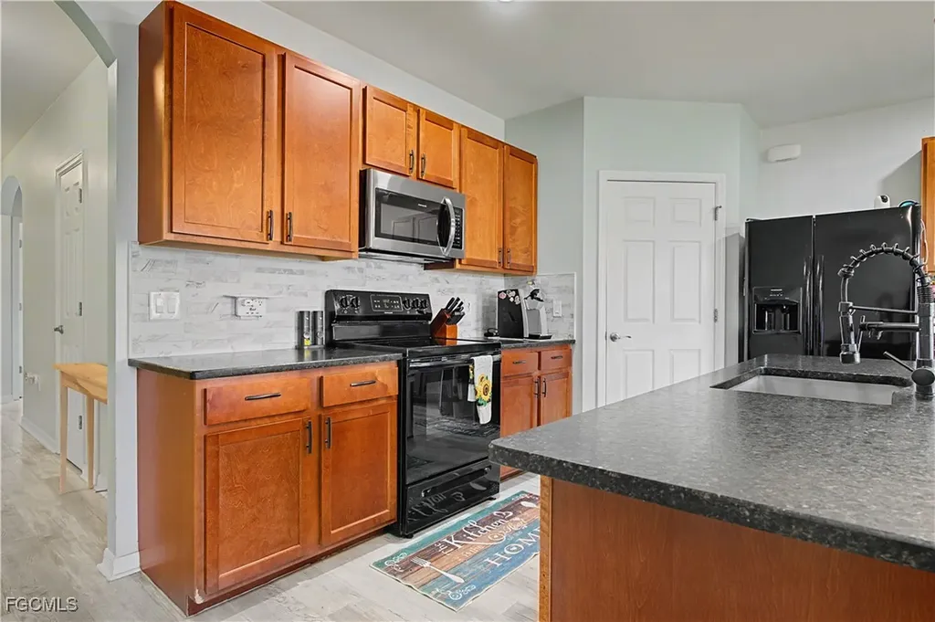 2613 Manzilla Lane Cape Coral FL 33909