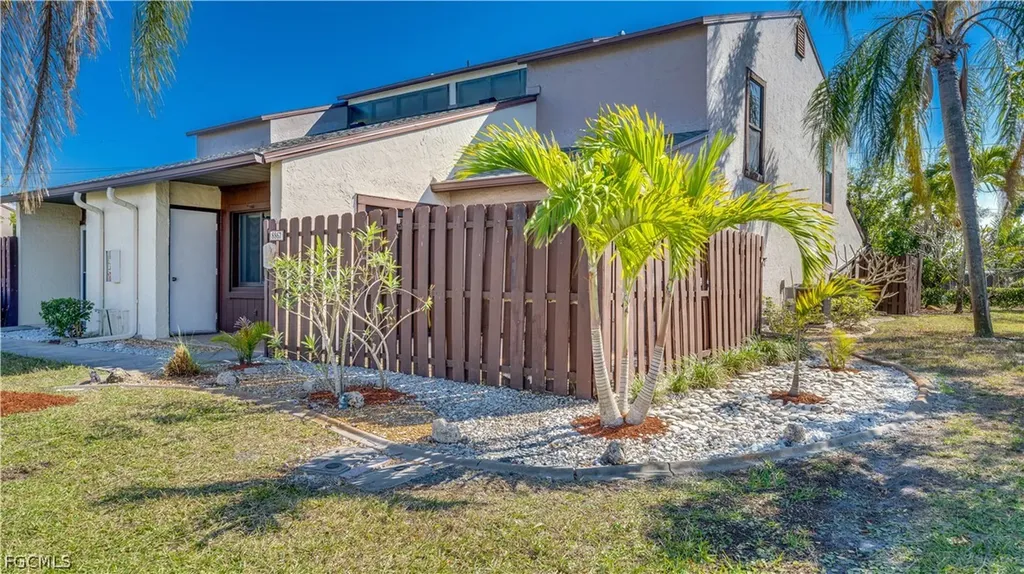 8867 Somerset Boulevard Fort Myers FL 33919