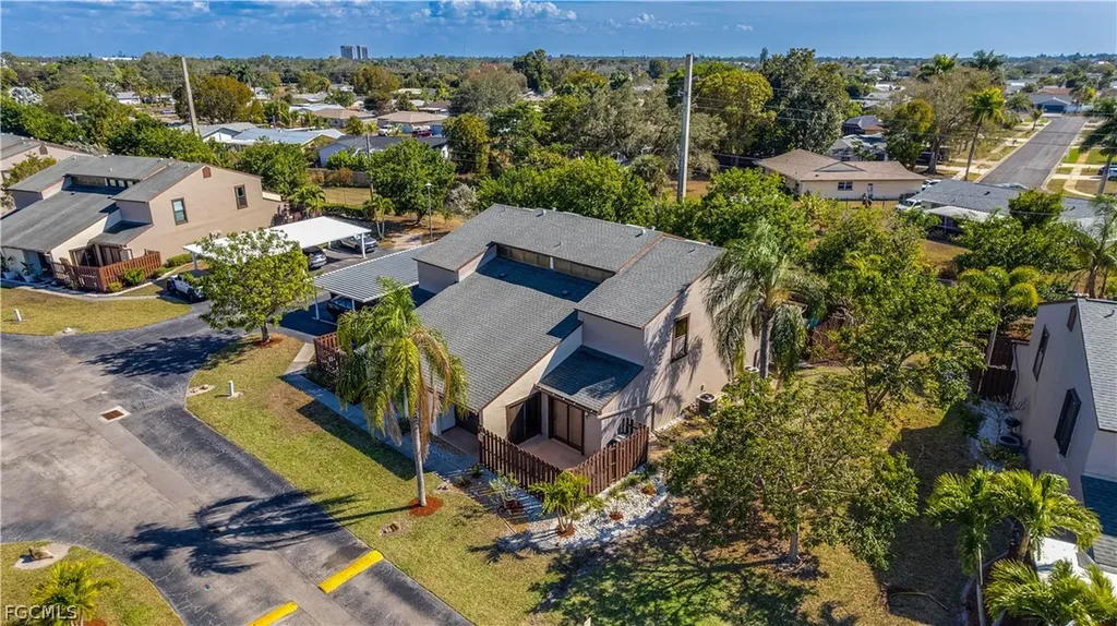 8867 Somerset Boulevard Fort Myers FL 33919