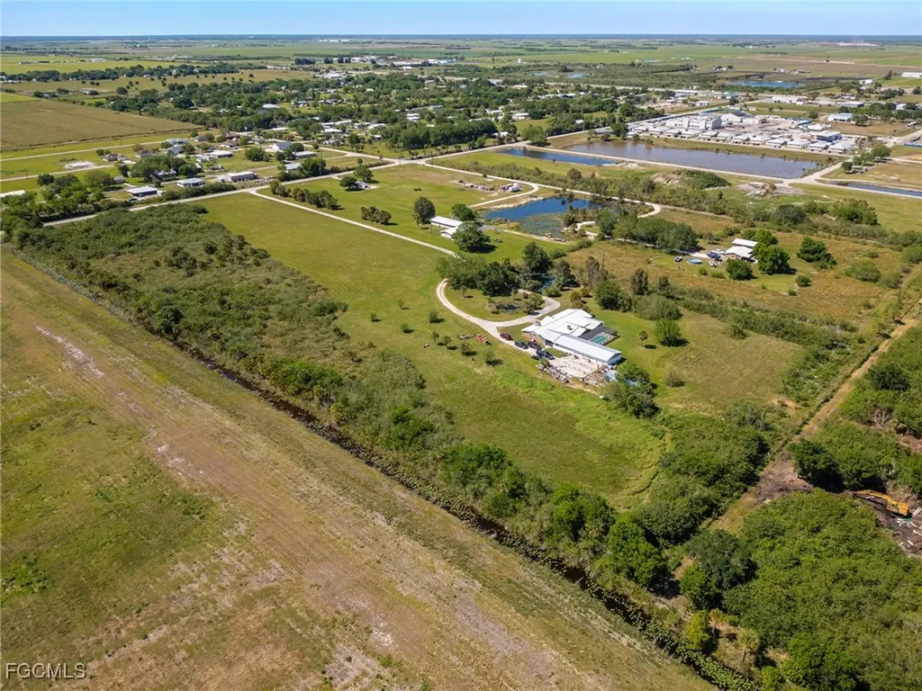 1085 West Avenue Moore Haven FL 33471