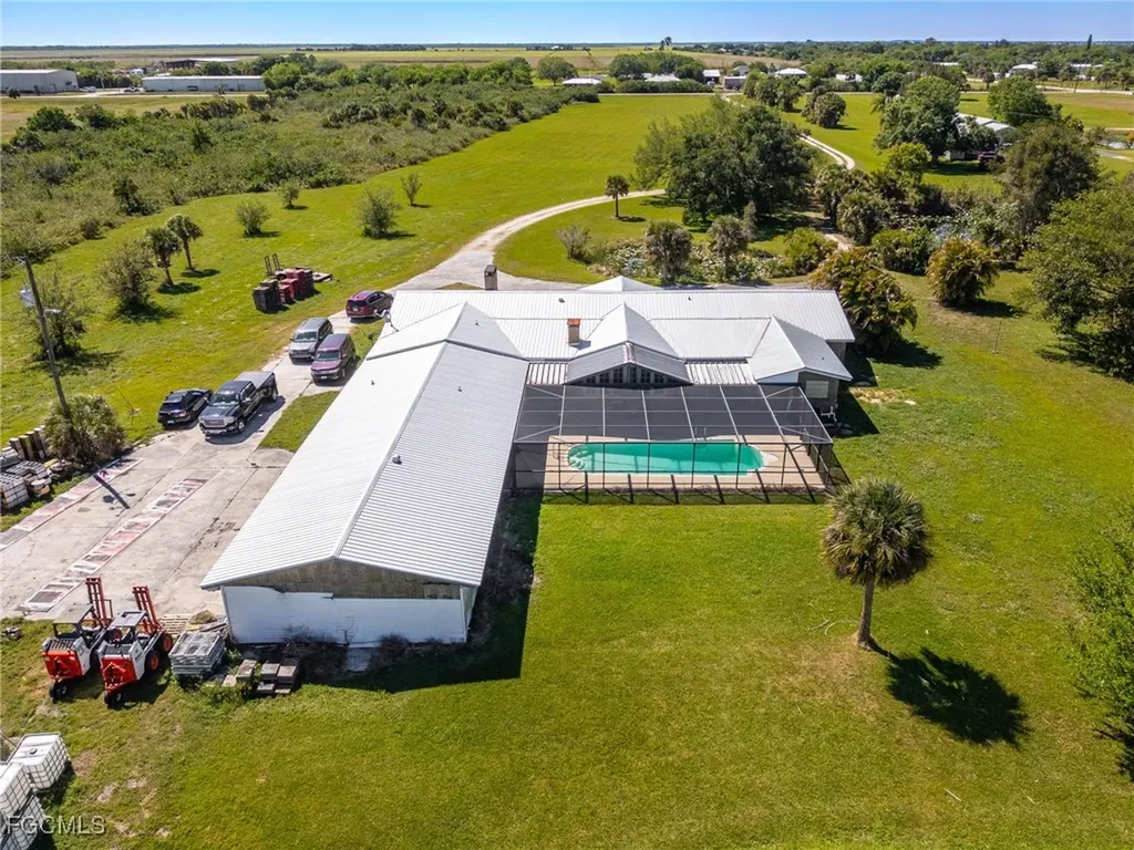 1085 West Avenue Moore Haven FL 33471
