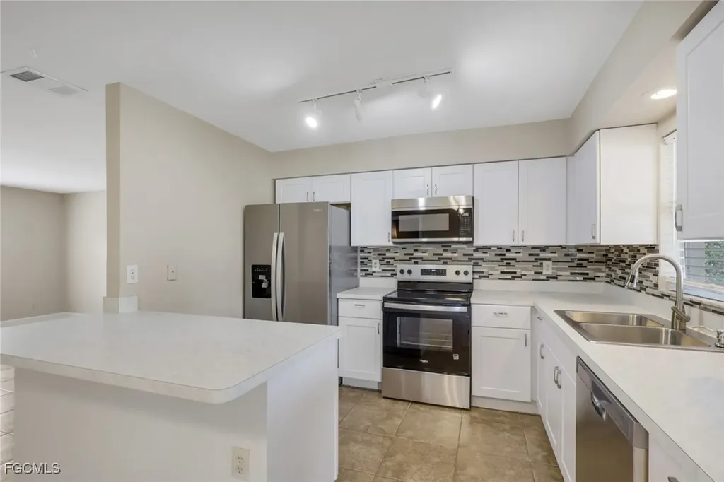 1625 SE 21st Lane Cape Coral FL 33990