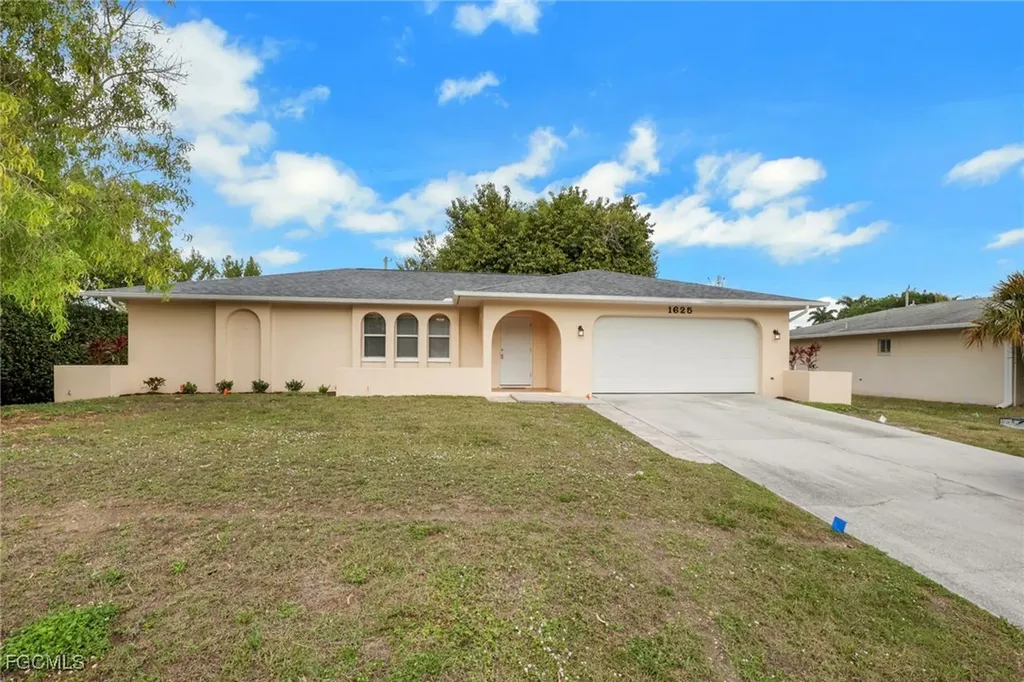 1625 SE 21st Lane Cape Coral FL 33990