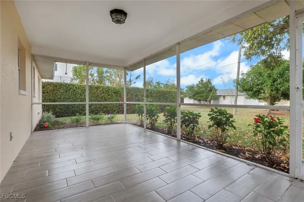 1625 SE 21st Lane Cape Coral FL 33990