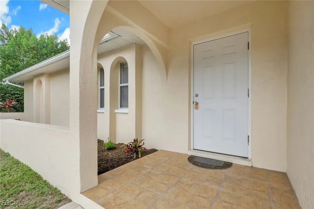 1625 SE 21st Lane Cape Coral FL 33990