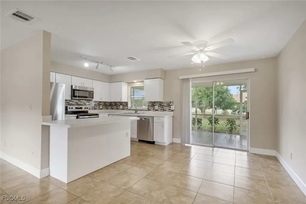 1625 SE 21st Lane Cape Coral FL 33990