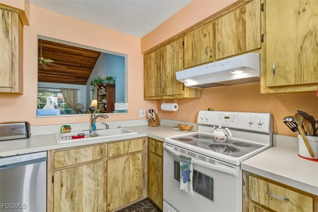 9339 Lennex Lane Fort Myers FL 33919