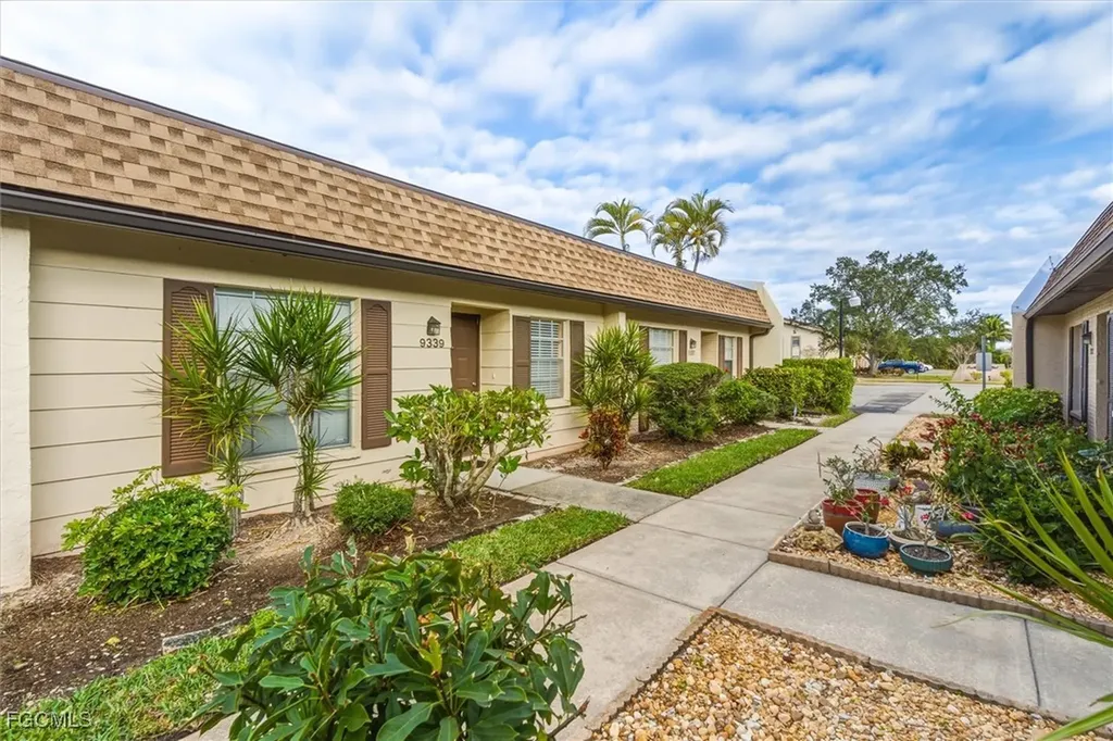 9339 Lennex Lane Fort Myers FL 33919