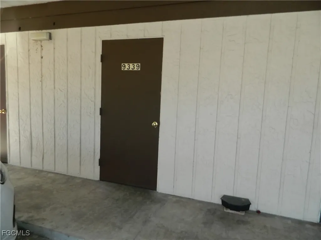 9339 Lennex Lane Fort Myers FL 33919
