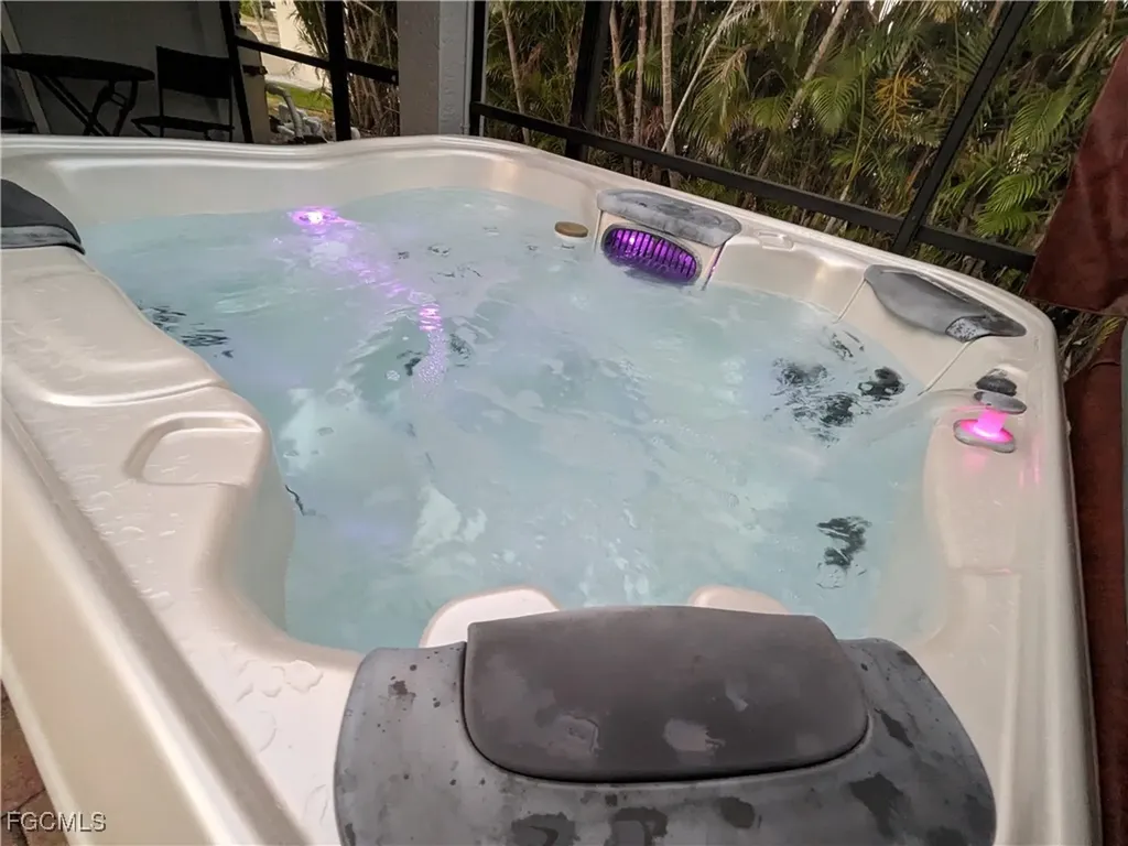 2724 Cape Coral Parkway W Cape Coral FL 33914