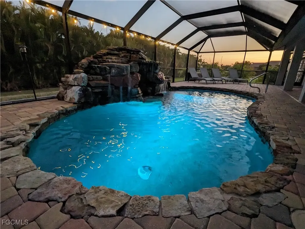 2724 Cape Coral Parkway W Cape Coral FL 33914