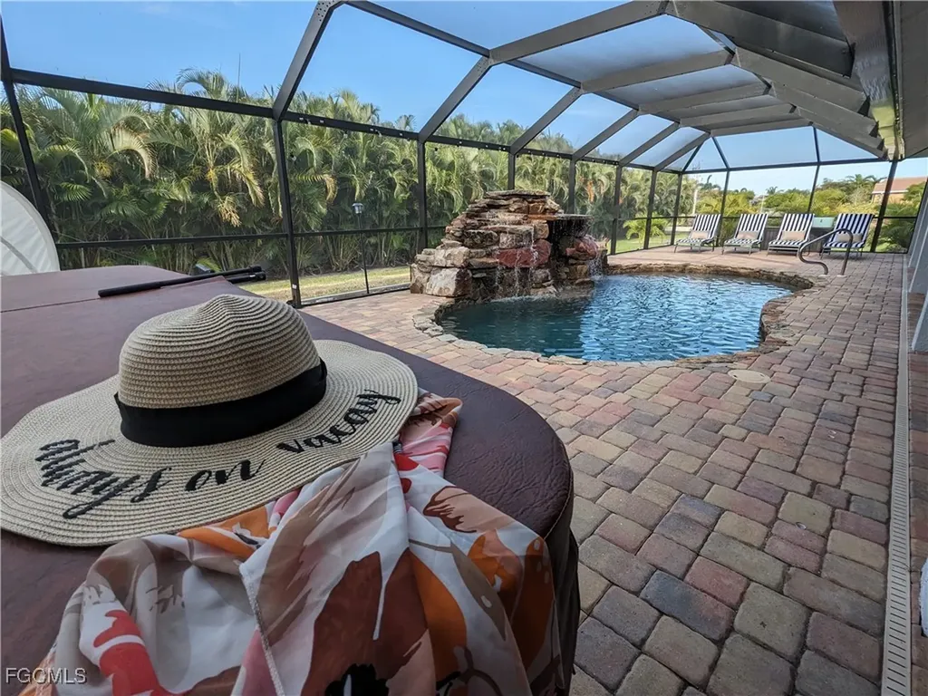 2724 Cape Coral Parkway W Cape Coral FL 33914