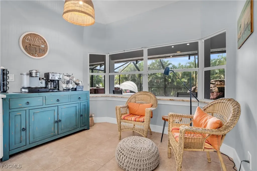 2724 Cape Coral Parkway W Cape Coral FL 33914