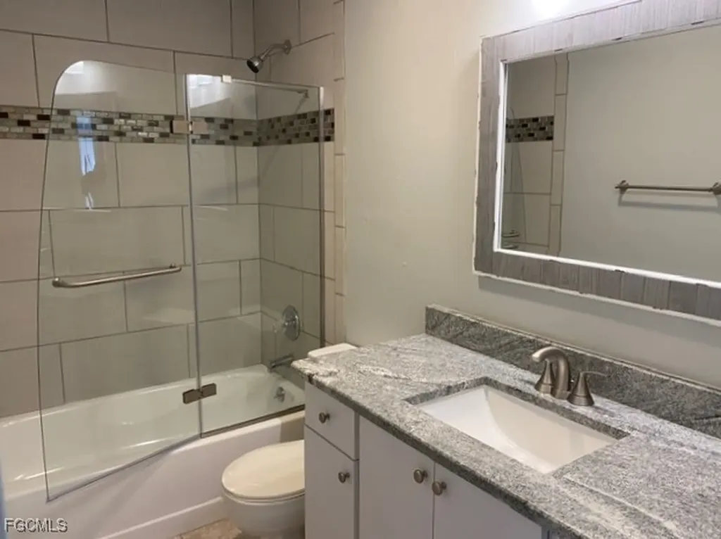 1519 Cape Coral Parkway W Cape Coral FL 33914
