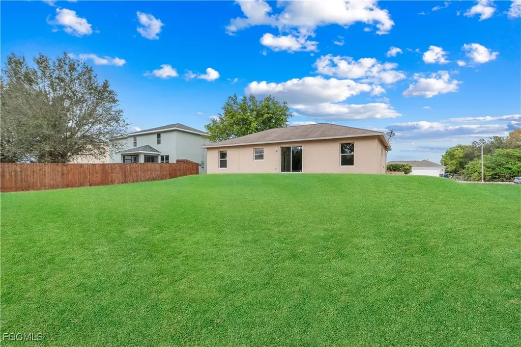 2511 23rd Street SW Lehigh Acres FL 33976