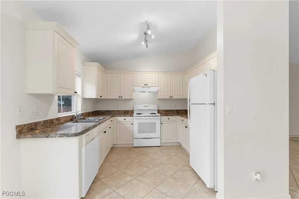 2511 23rd Street SW Lehigh Acres FL 33976