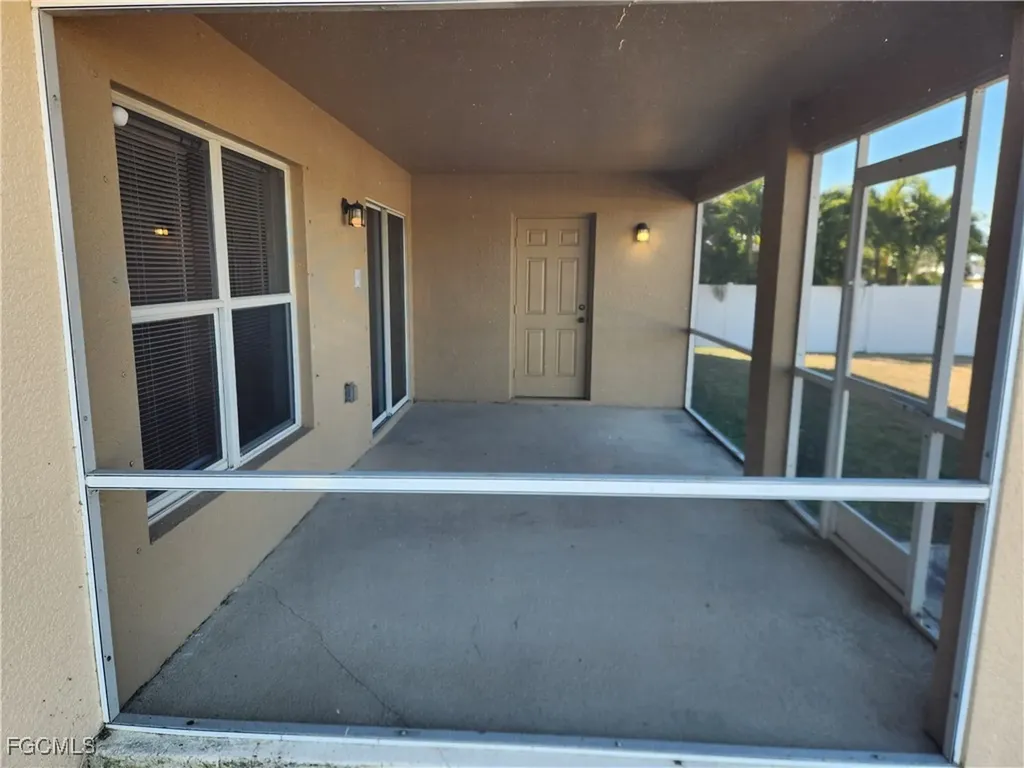 2513 NW 28th Street Cape Coral FL 33993