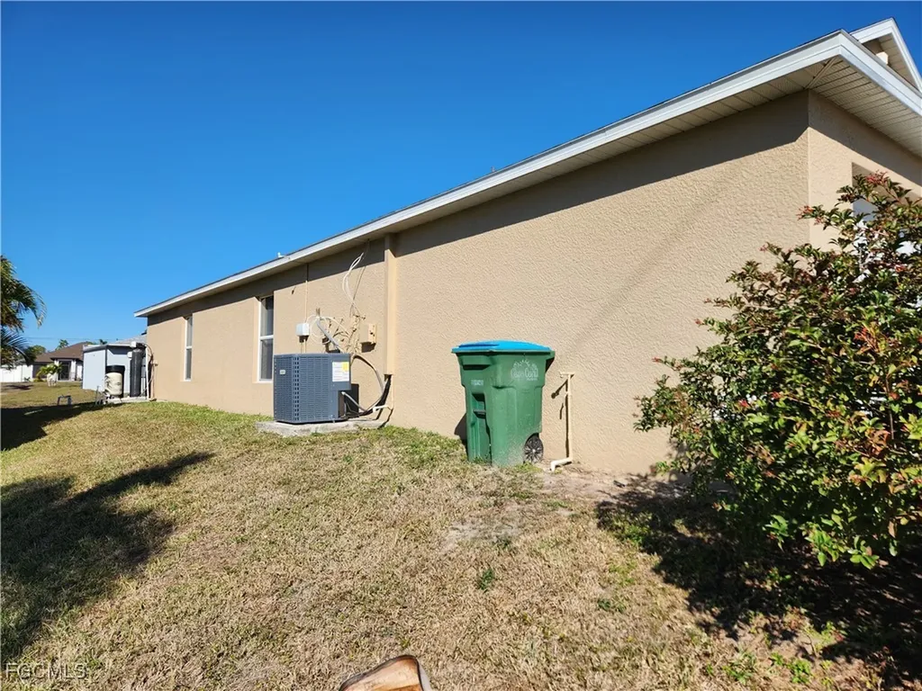 2513 NW 28th Street Cape Coral FL 33993