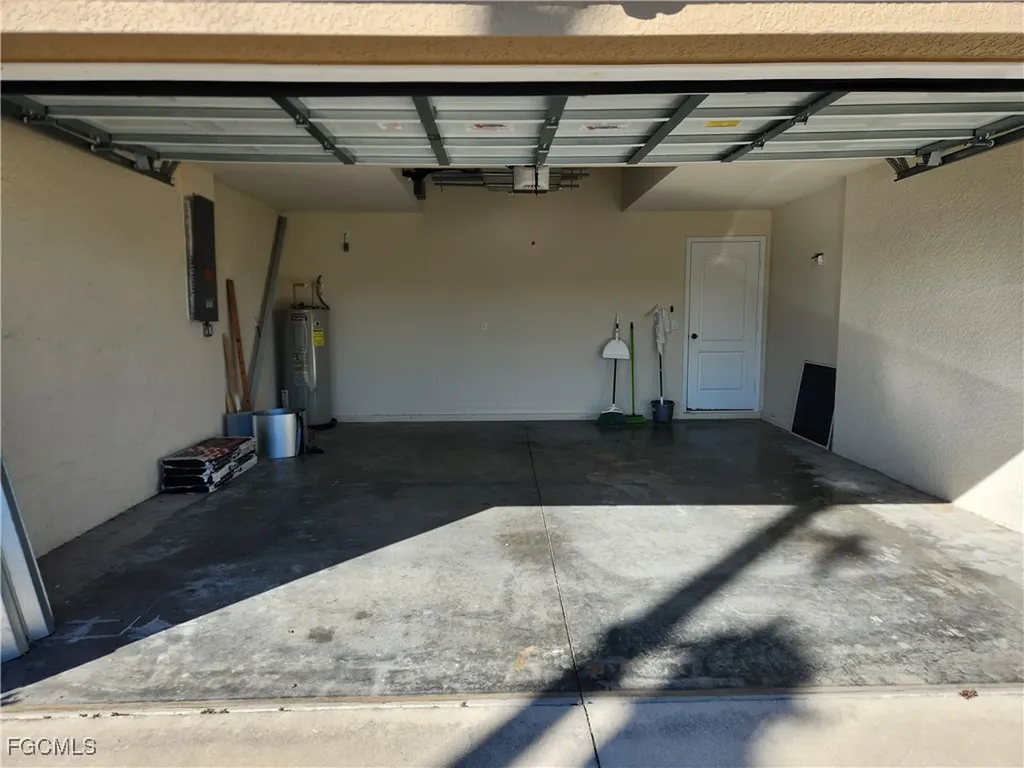 2513 NW 28th Street Cape Coral FL 33993