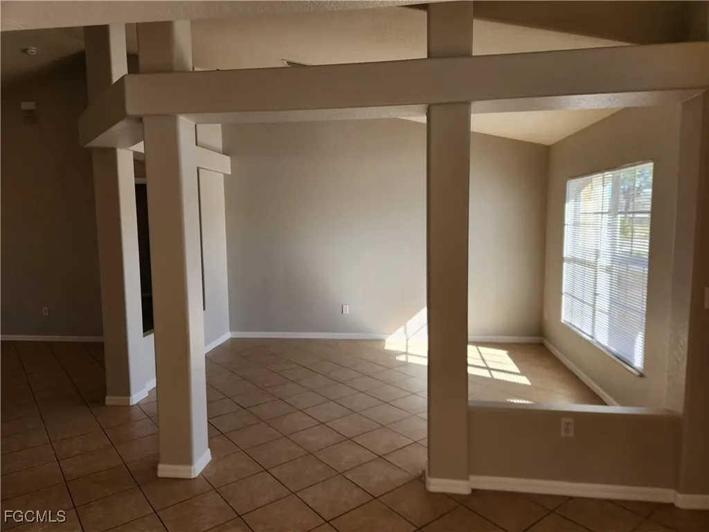 2513 NW 28th Street Cape Coral FL 33993