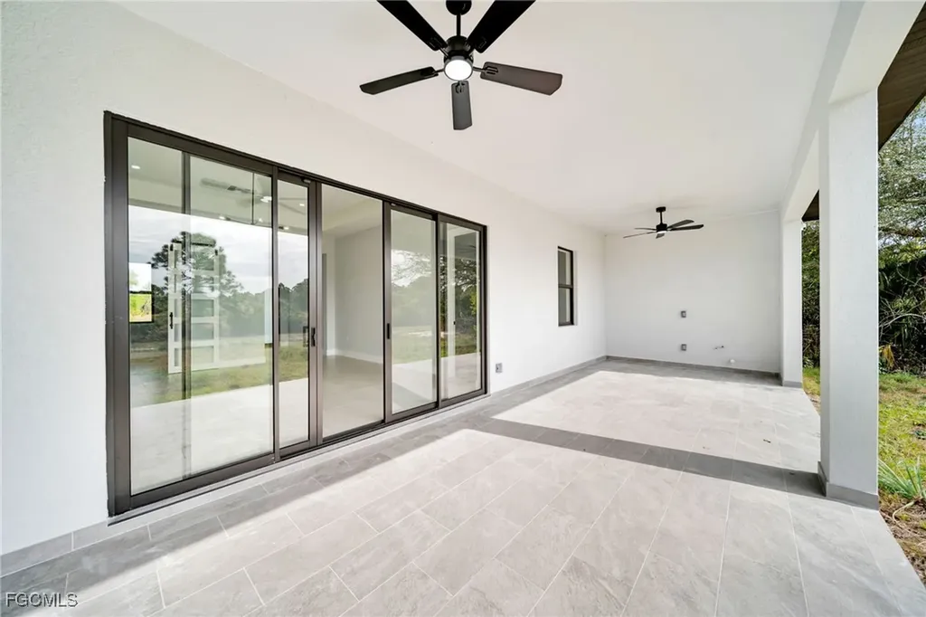 1002 Kanuga Street E Lehigh Acres FL 33974