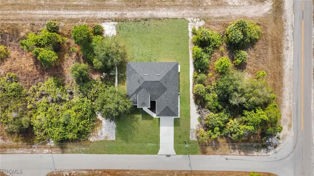 1002 Kanuga Street E Lehigh Acres FL 33974