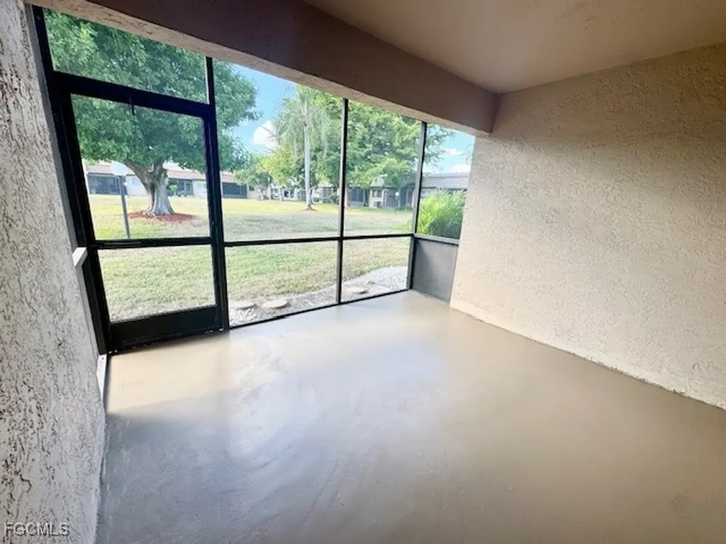 9313 Lennex Lane Fort Myers FL 33919