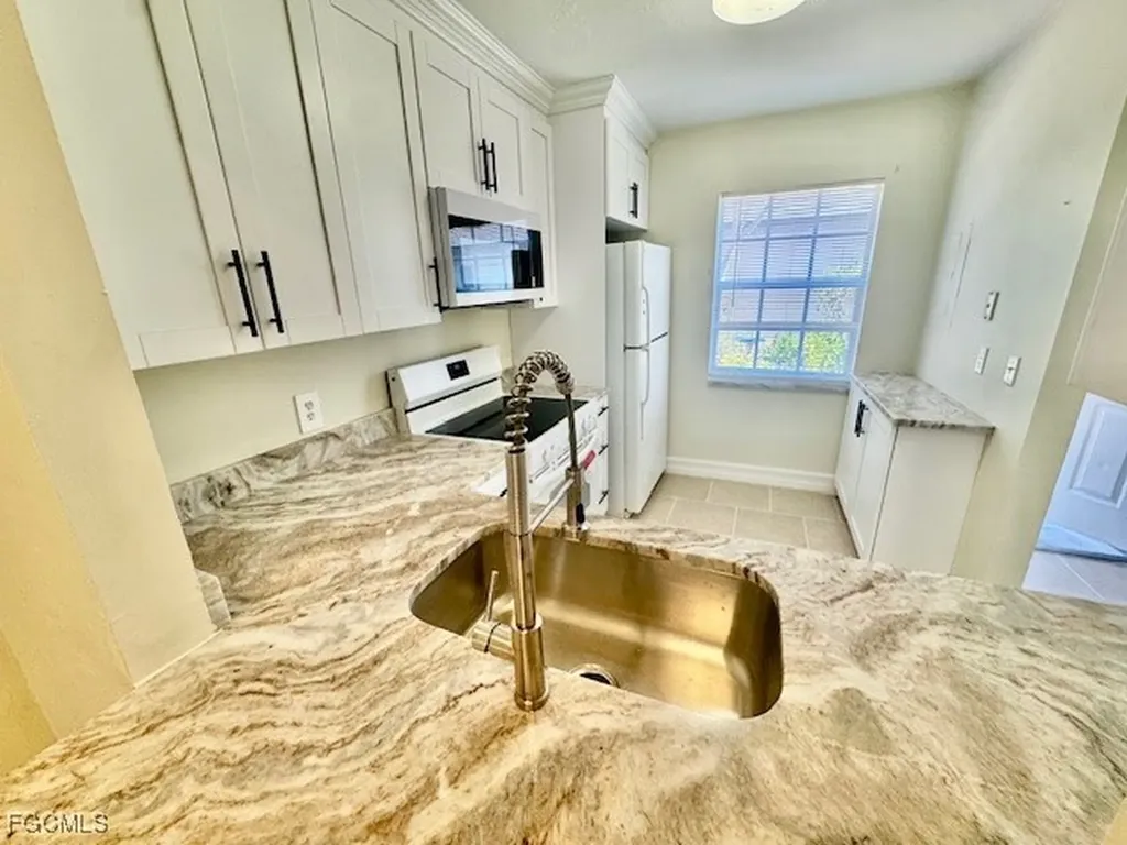 9313 Lennex Lane Fort Myers FL 33919