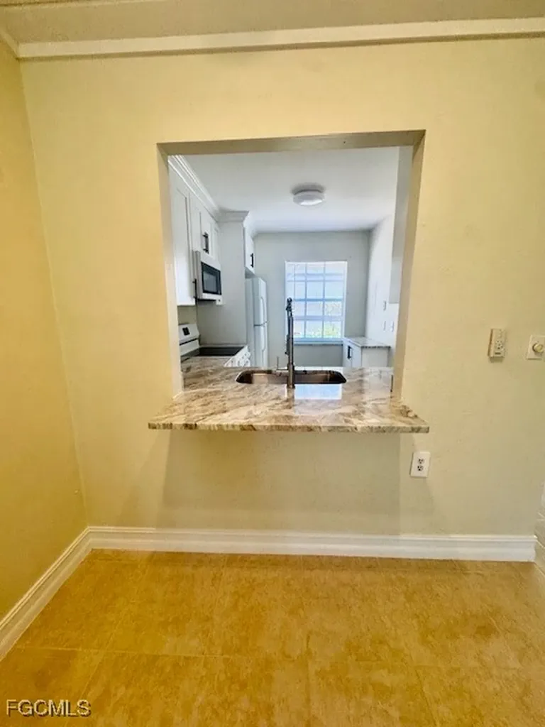 9313 Lennex Lane Fort Myers FL 33919