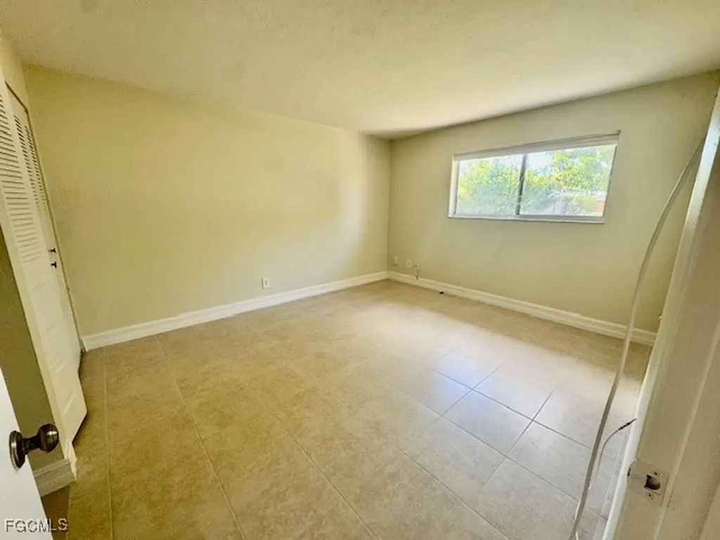 9313 Lennex Lane Fort Myers FL 33919