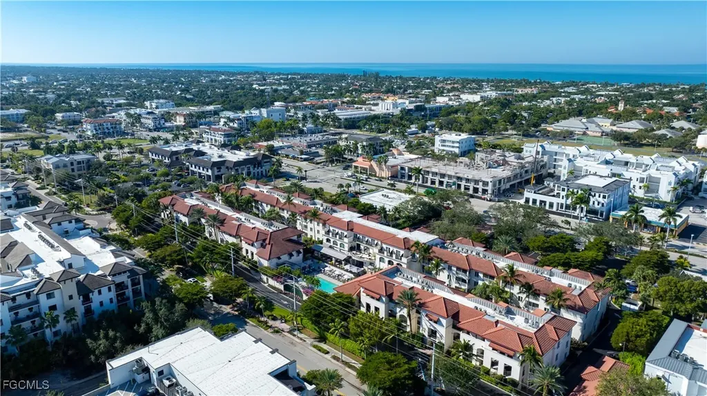 221 9th Street S Naples FL 34102