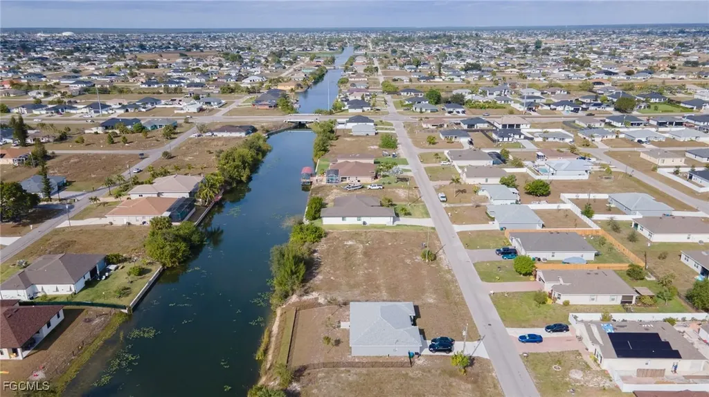 624 NW 3rd Avenue Cape Coral FL 33993