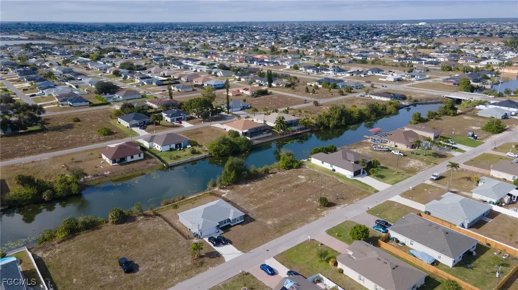 624 NW 3rd Avenue Cape Coral FL 33993